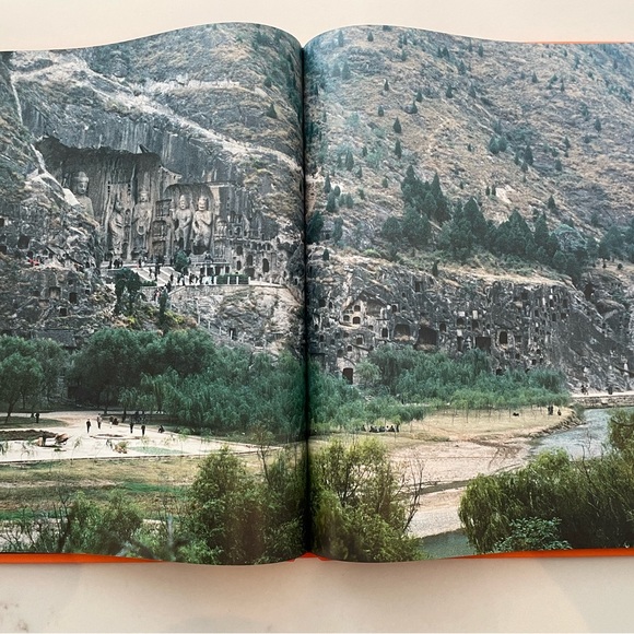 Louis Vuitton Fashion Eye Silk Road by Kishin Shinoyama - Picture 3 of 3